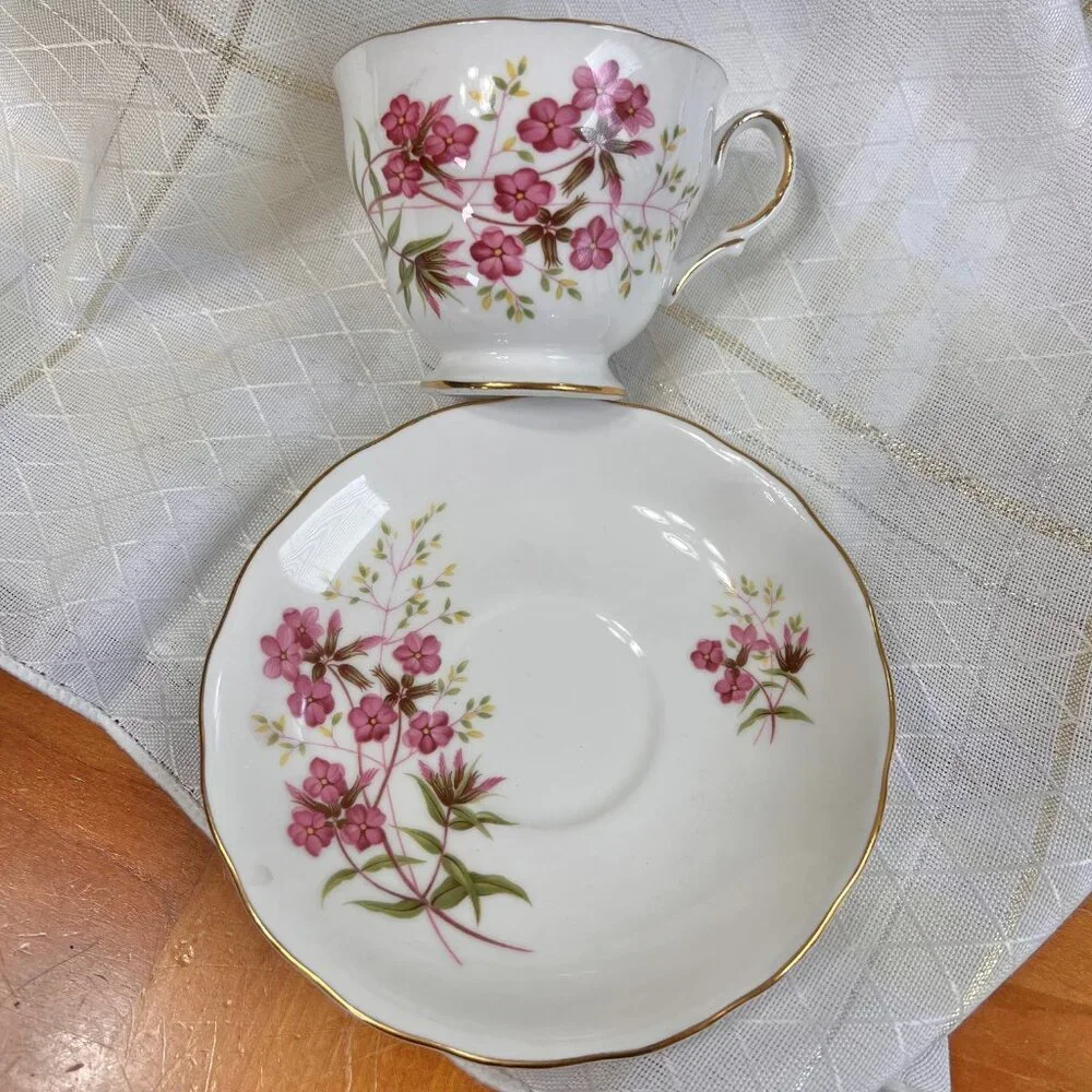 Vintage Royal Vale English Teacup Made in England Ridgeway Potteries
